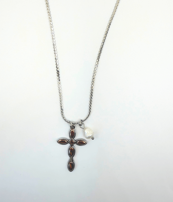 Collar Halo Cross