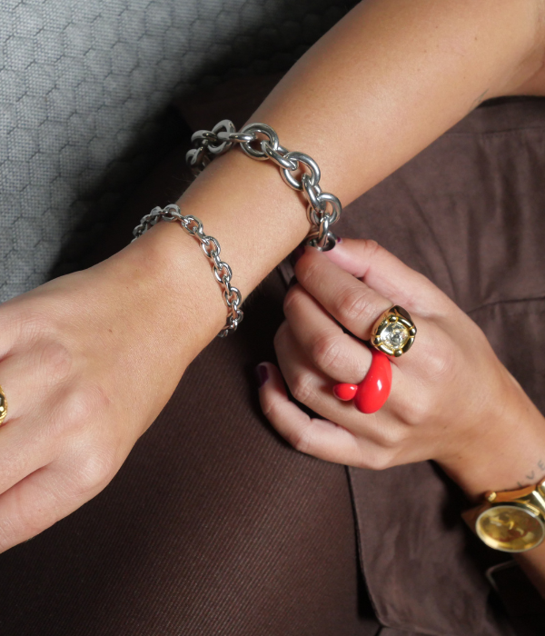 Thick chain bracelet