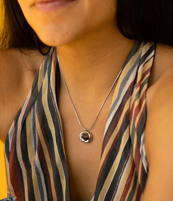 Collar Golden Eye
