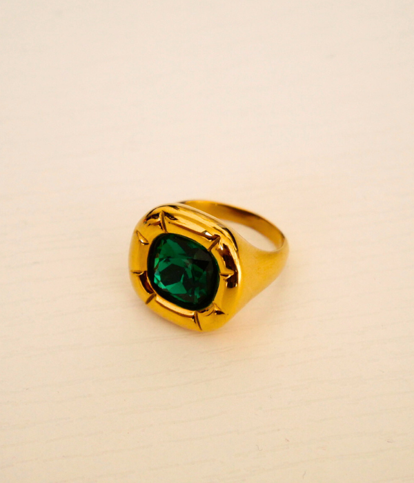 Green Ari ring