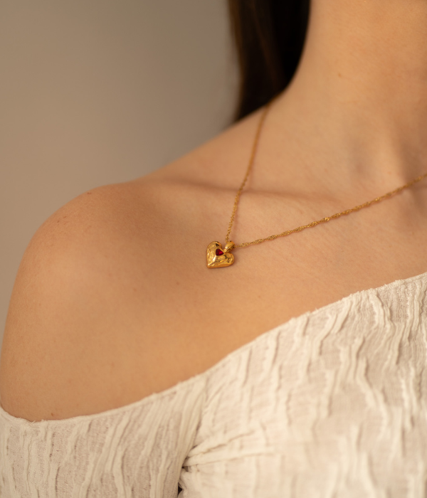 Collar heart rojo oro